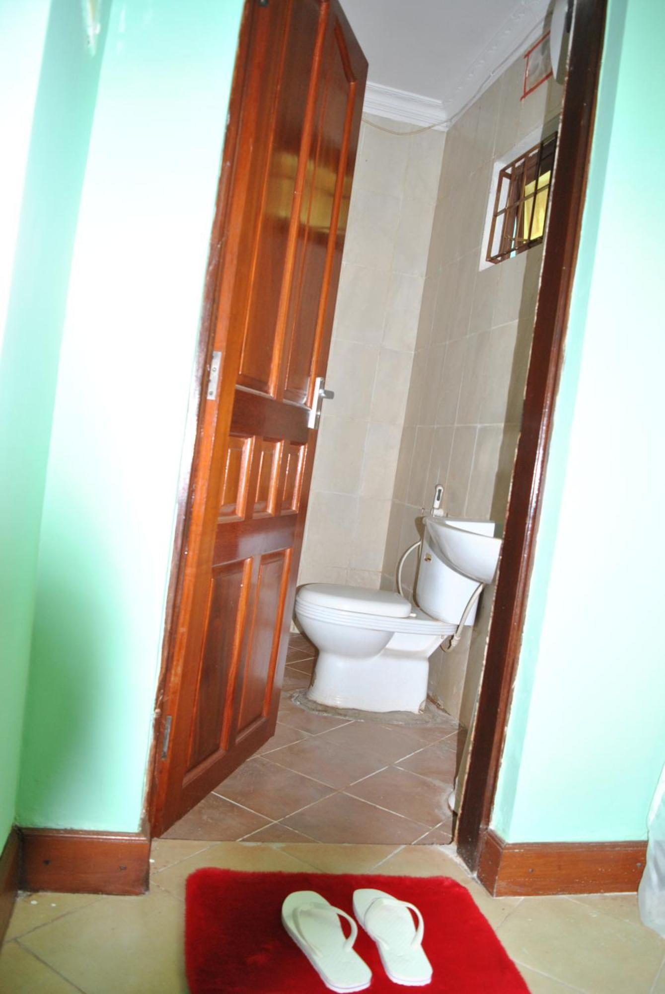 Ngorongoro Villa And Restaurant カラトゥ エクステリア 写真